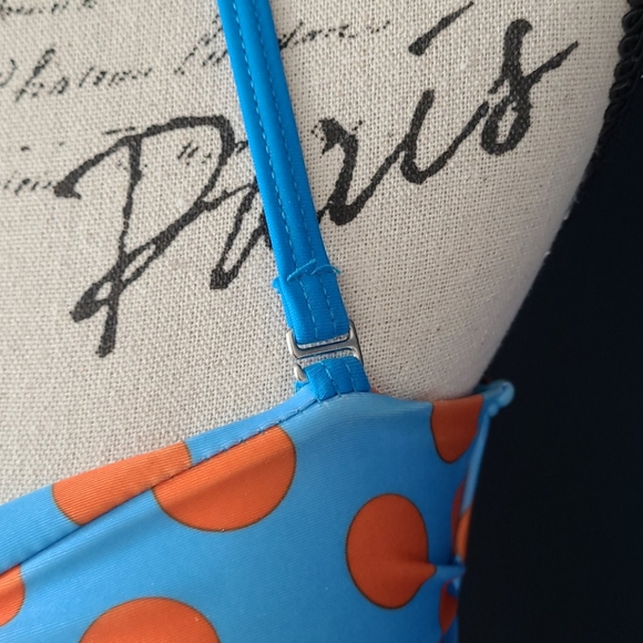 Bikini Top 👙 - Picture 3 of 4